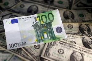 Sự suy yếu của đồng euro khiến các nhà đầu tư toàn cầu lo lắng