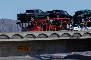 Lãnh đạo BOJ cảnh báo thuế quan mới của Mỹ sẽ tác động lớn đến thương mại toàn cầu