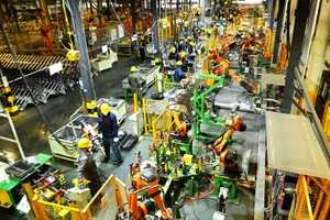 Tổng thống Trump đang cân nhắc miễn trừ một số loại thuế quan cho các nhà sản xuất ô tô