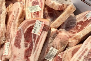 Trung Quốc áp thuế tạm thời đối với thịt lợn nhập khẩu từ EU