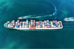 Xuất khẩu của Trung Quốc giảm lần đầu tiên kể từ tháng 3/2024