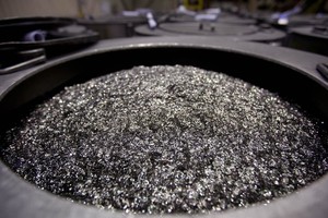 Phương Tây tăng tốc xây dựng ngành công nghiệp nam châm đất hiếm