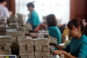 Myanmar đã kiềm chế được đà mất giá phi mã của nội tệ
