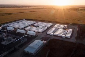 Tesla xây dựng nhà máy sản xuất pin mới tại Thượng Hải, bất chấp căng thẳng đang gia tăng