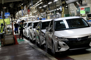 Toyota dự báo lợi nhuận kém lạc quan