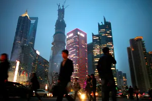 Hoạt động đầu tư bất động sản của Trung Quốc "trượt sâu" trong 6 tháng đầu năm