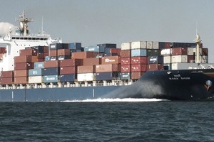 TRS và VLG chào sàn, căn cứ nào để mua?