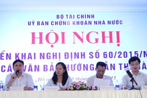 Chặn tình trạng nhờ "người quen" đứng tên giao dịch cổ phiếu
