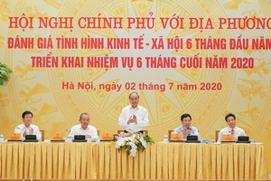 Thủ tướng Nguyễn Xuân Phúc: Cứ quyền anh, quyền tôi, gây khó dễ cho nhà đầu tư, doanh nghiệp thì không bao giờ thành công