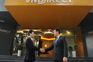 Chọn mua trái phiếu doanh nghiệp: Lãi suất chỉ là “điều kiện cần”