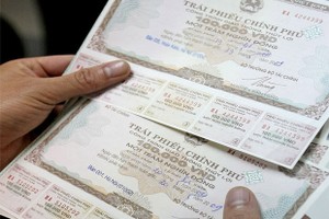 Dư tiền, các ngân hàng mua gần 10.000 tỷ trái phiếu đầu năm