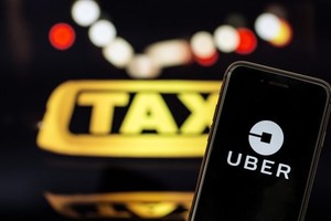 Uber sa thải thêm hàng nghìn nhân viên, đóng cửa hàng chục văn phòng do dịch bệnh