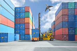 Nửa đầu tháng 9, cán cân thương mại hàng hóa Việt Nam thâm hụt 1,51 tỷ USD