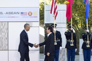 Tổng thống Obama đón Thủ tướng Nguyễn Tấn Dũng (Ảnh: AP)