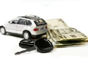 Làm thủ tục vay mua xe, có cần phải cả 2 vợ chồng cùng có mặt?