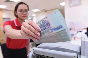 2 triệu tỷ đồng dư nợ ngân hàng bị ảnh hưởng bởi dịch, lĩnh vực nào chiếm tỷ trọng lớn nhất?