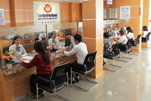 ĐHĐCĐ LienVietPostBank: Sẽ niêm yết trên HOSE, lợi nhuận 6 tháng xấp xỉ 1.000 tỷ đồng