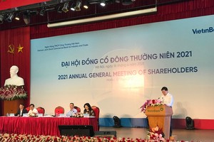 Ông Lê Đức Thọ, Chủ tịch VietinBank phát biểu tại Đại hội