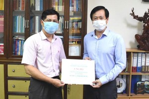 Ngân hàng Chính sách xã hội Đà Nẵng hỗ trợ các lực lượng tuyến đầu phòng, chống dịch