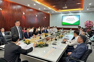 Ông Nguyễn Thanh Tùng - Ủy viên BCH Đảng bộ Chính Phủ, Bí thư Đảng ủy, Chủ tịch HĐQT Vietcombank phát biểu tại buổi lễ