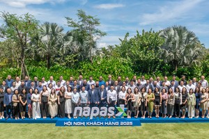 Ban lãnh đạo NAPAS và đại diện của hơn 40 đơn vị Trung gian thanh toán tham dự Hội nghị Khách hàng NAPAS 2025