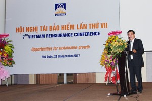 Ông Phạm Công Tứ – Tổng giám đốc VINARE phát biểu khai mạc Hội nghị