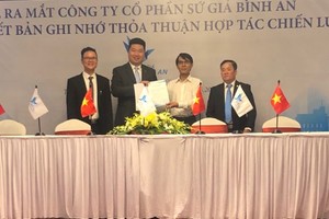 Công ty cổ phần Sứ Giả Bình An và Bảo hiểm Bảo Việt trao Bản ghi nhớ thỏa thuận hợp tác