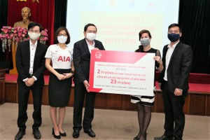 AIA Việt Nam đồng hành cùng y bác sĩ tuyến đầu chống Covid