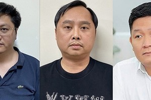 Các bị can (từ trái qua phải): Đỗ Đức Nam, Đỗ Thành Nhân và Phạm Thanh Tùng.