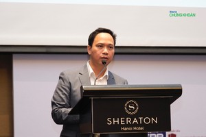 TS Nguyễn Quốc Việt, Phó Viện trưởng Viện Nghiên cứu Kinh tế và Chính sách (VEPR) trình bày tại Toạ đàm sáng 5/12 - Ảnh: M.Minh