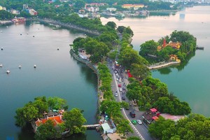 Việt Nam hiện có lợi thế hơn Thái Lan về tài nguyên thiên nhiên và tài nguyên văn hoá, nhưng du lịch không phát triển bằng.