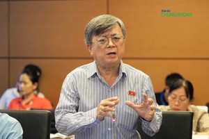 Đại biểu Trương Trọng Nghĩa (đoàn TP Hồ Chí Minh) phát biểu tại tổ sáng 22/11 (Ảnh: M.Minh)