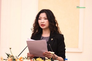 Bà Đỗ Thị Phong Lan, Phó Vụ trưởng Vụ Tổ chức cán bộ, Bộ Xây dựng thông tin tại buổi họp báo (Ảnh: M.Minh)