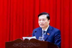 Tân Chủ tịch UBND tỉnh Nghệ An Lê Hồng Vinh