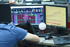 “Báo động đỏ” nhà đầu tư về loạt cổ phiếu có nguy cơ rời sàn