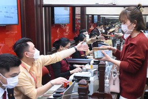 Giá vàng hôm nay ngày 2/3: Ngược chiều thế giới, vàng trong nước đồng loạt mất giá