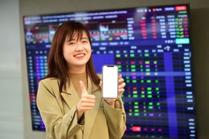 Giao dịch chứng khoán sáng 7/7: Dòng bank dẫn dắt, VN-Index tiệm cận mốc 1.400 điểm