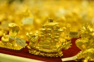 Giá vàng hôm nay ngày 28/3: Vàng lên đỉnh cao mới