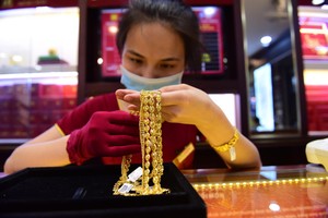 Giá vàng hôm nay ngày 22/10: Thế giới lao dốc, vàng trong nước giảm tới 5 triệu đồng/lượng