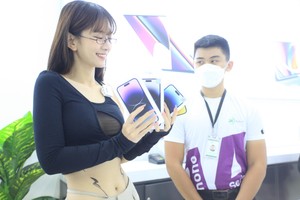 Khấchng2ng thức xuyên đêm chở sở hữu iphone 14.