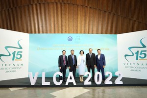 Toàn cảnh Hội nghị doanh nghiệp niêm yết và lễ vinh danh các doanh nghiệp đoạt giải VLCA 2022 