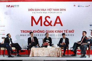 Các chuyên gia và doanh nghiệp trao đổi tại phiên thảo luận thứ 3, Diễn đàn M&A 2016