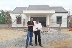 USG Boral Việt Nam tặng bảo hiểm cháy nổ cho khách hàng