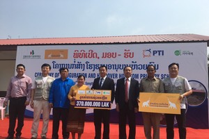 PTI và Lanexang trao tặng phòng học cho trường tiểu học tại Lào