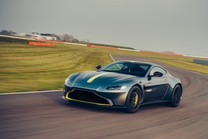 Aston Martin chính thức nhận đặt hàng Vantage AMR 2019, phiên bản giới hạn