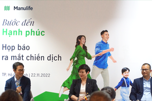 Đại diện Manulife Việt chia sẻ tại buổi họp báo