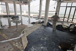 Một nhà máy bị thiệt hại do cơn bão Yagi quét qua