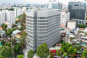 Toà nhà Daikin Air Tower cùng lúc ba chứng nhận công trình xanh cao nhất từ LEED, WELL và LOTUS.