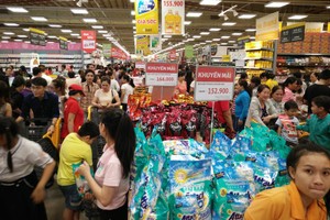 Tiêu dùng của người dân làm “chỗ dựa” cho mức tăng thấp 5,46% GDP quý I