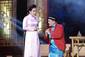 Nghệ sỹ chèo Xuân Hinh kỷ niệm 40 năm sự nghiệp biểu diễn trong đêm diễn 5/10